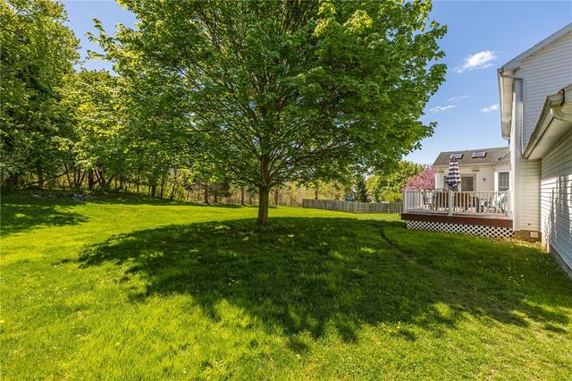 18 Stanford, Perinton, NY 14450