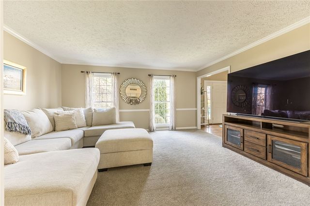 18 Stanford, Perinton, NY 14450