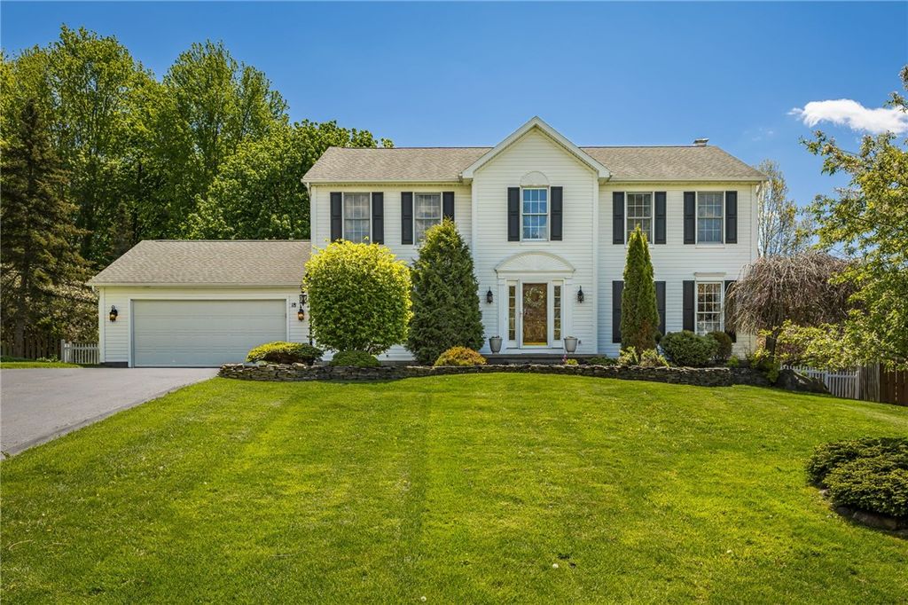 18 Stanford, Perinton, NY 14450