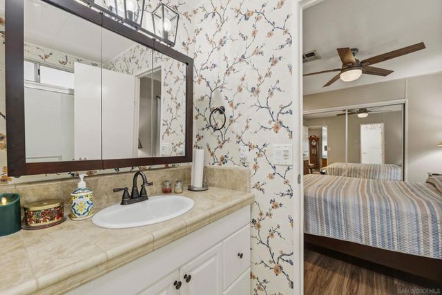 2250 N Broadway SPC 80, Escondido, CA 92026