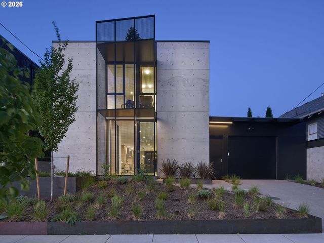 3126 Se 36TH Ave, Portland, OR 97202