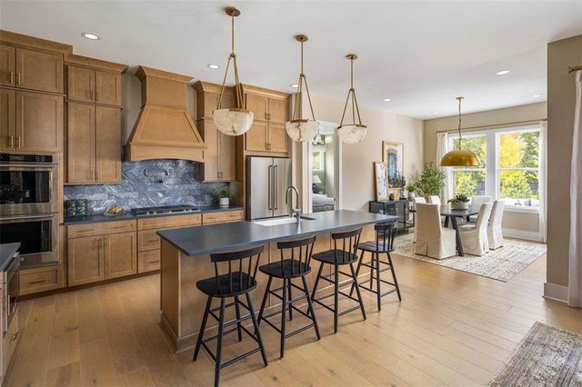 214 Mooney Road, Woodstock, GA 30188