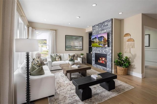 214 Mooney Road, Woodstock, GA 30188