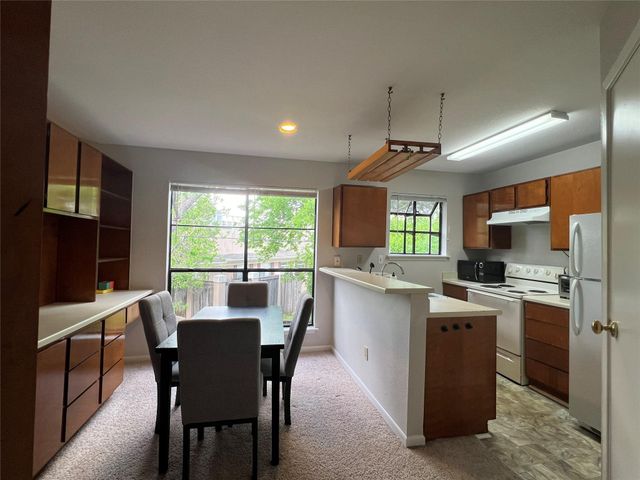 7901 Cambridge Street 22, Houston, TX 77054