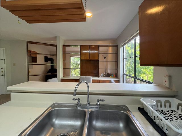 7901 Cambridge Street 22, Houston, TX 77054