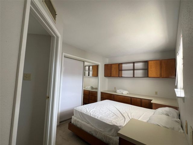 7901 Cambridge Street 22, Houston, TX 77054