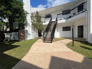 7901 Cambridge Street 22, Houston, TX 77054