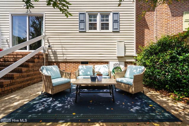 15 Saint Marys Place, Wilmington, NC 28403