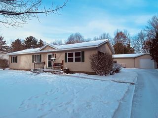 920 FOREST LAKE DRIVE, Plover, WI 54467