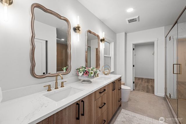 10813 24th Avenue NE, Seattle, WA 98125