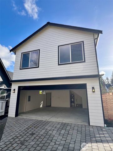 10813 24th Avenue NE, Seattle, WA 98125