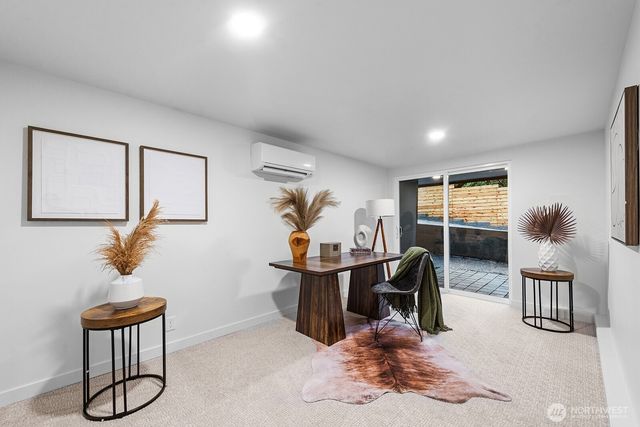 10813 24th Avenue NE, Seattle, WA 98125