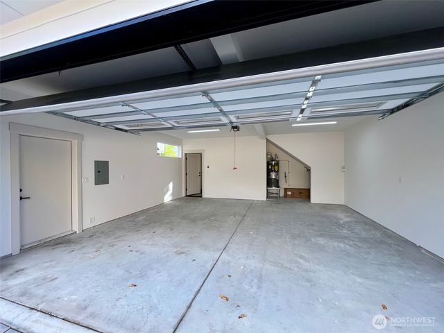 10813 24th Avenue NE, Seattle, WA 98125