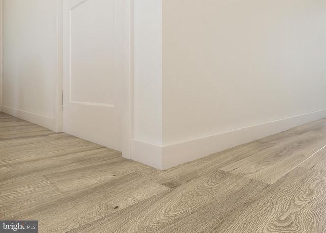 16 COTTONWOOD AVE, Berlin, NJ 08009