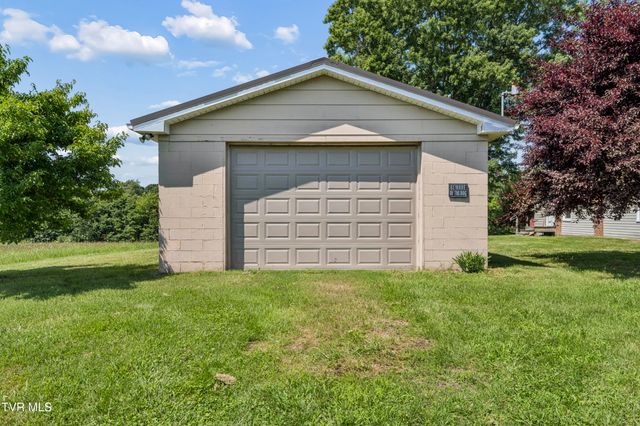 1655 Mary Lamons Road, Afton, TN 37616