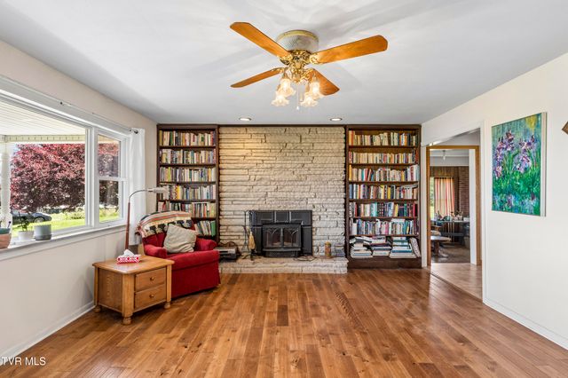 1655 Mary Lamons Road, Afton, TN 37616