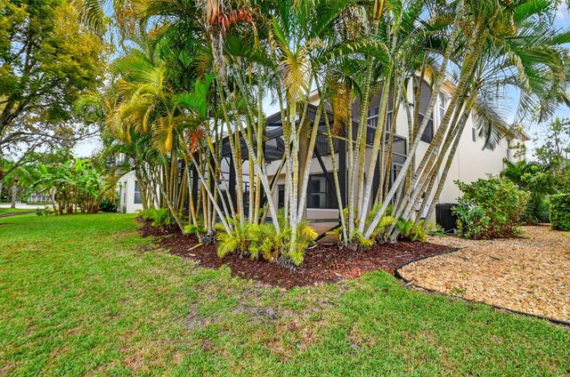 9232 Nugent Trail, West Palm Beach, FL 33411