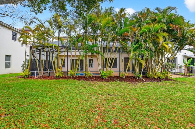 9232 Nugent Trail, West Palm Beach, FL 33411