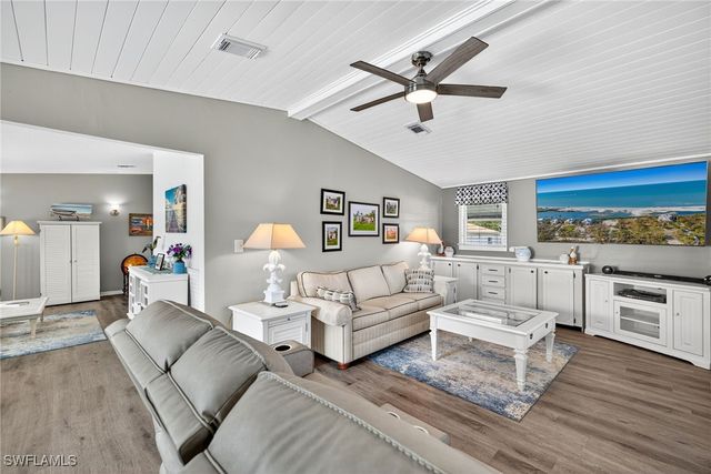 170 Oceans BLVD 170, Naples, FL 34104