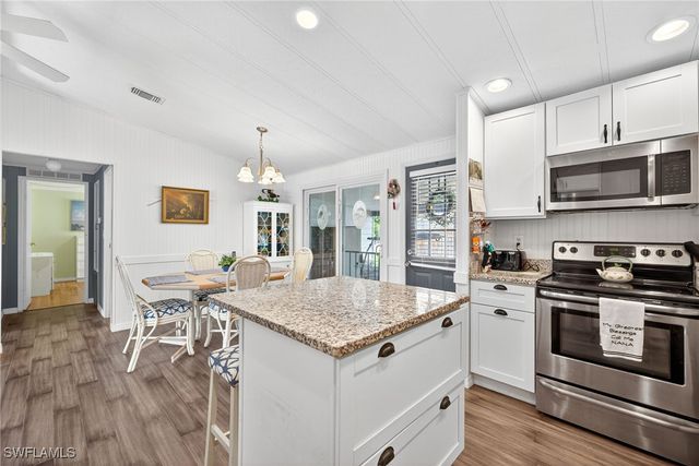 170 Oceans BLVD 170, Naples, FL 34104