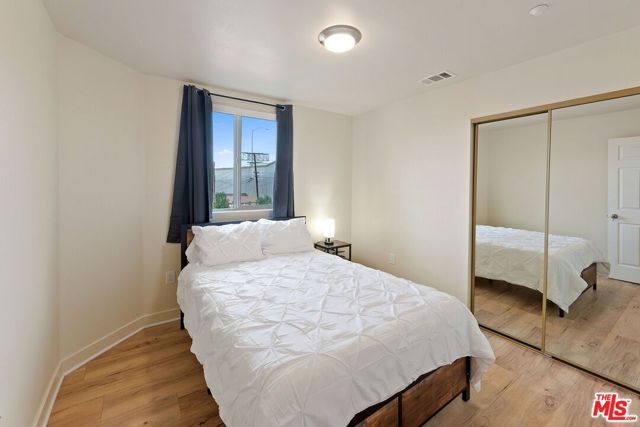 5912 S Flower Street, Los Angeles, CA 90003