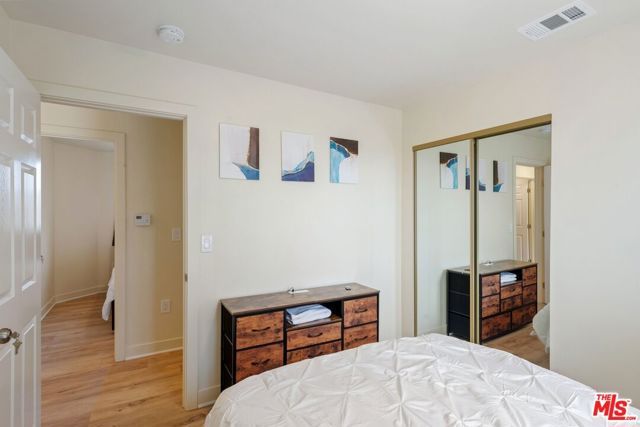 5912 S Flower Street, Los Angeles, CA 90003