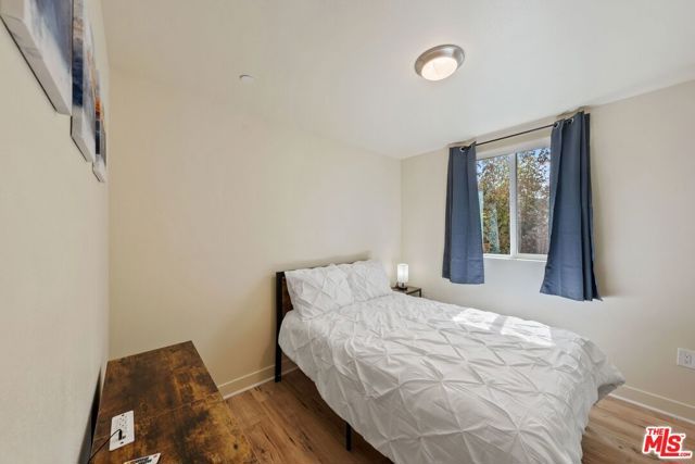 5912 S Flower Street, Los Angeles, CA 90003