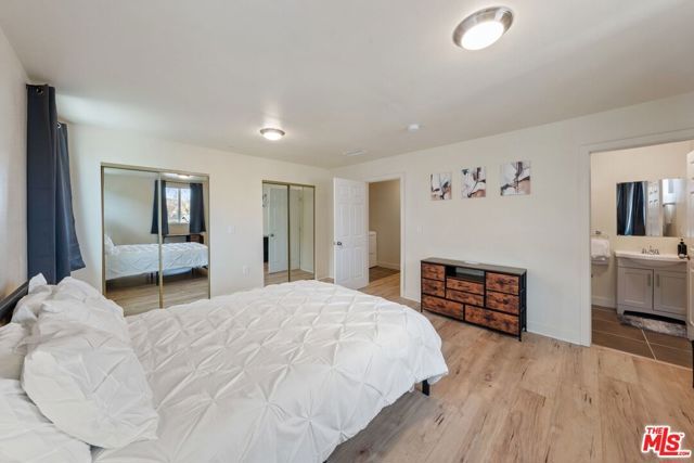 5912 S Flower Street, Los Angeles, CA 90003