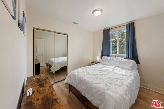 5912 S Flower Street, Los Angeles, CA 90003