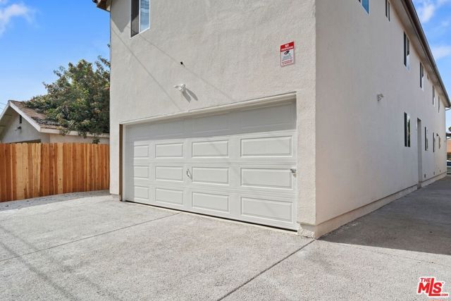 5912 S Flower Street, Los Angeles, CA 90003