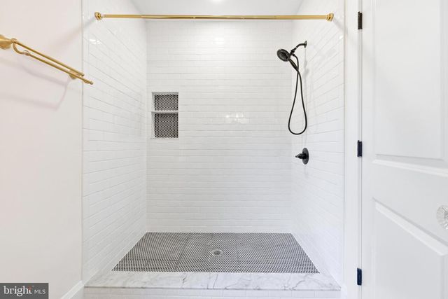 411 GITTINGS AVE, Baltimore, MD 21212