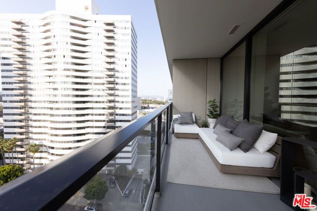11750 Wilshire Boulevard 1703, Los Angeles, CA 90025