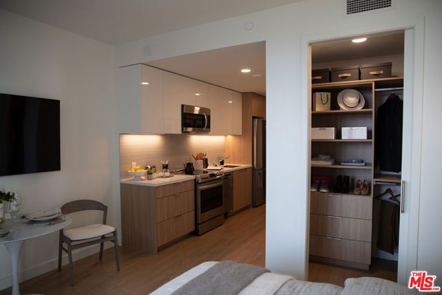 11750 Wilshire Boulevard 1703, Los Angeles, CA 90025