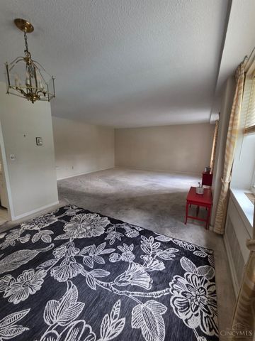 2444 Madison Road, Cincinnati, OH 45208