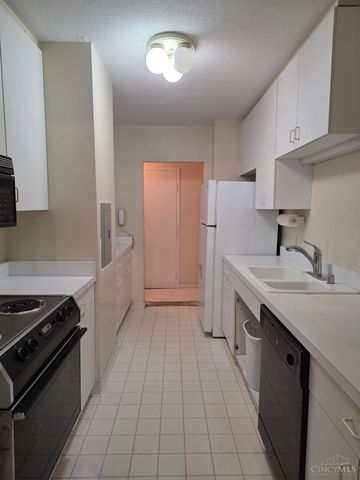2444 Madison Road, Cincinnati, OH 45208