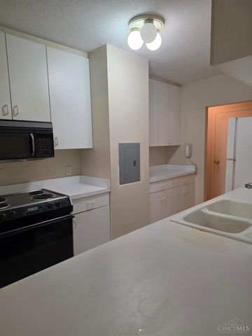 2444 Madison Road, Cincinnati, OH 45208