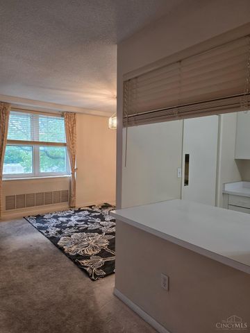 2444 Madison Road, Cincinnati, OH 45208