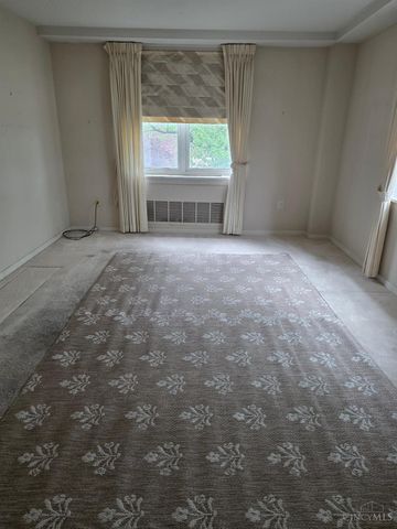 2444 Madison Road, Cincinnati, OH 45208