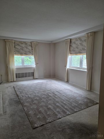 2444 Madison Road, Cincinnati, OH 45208