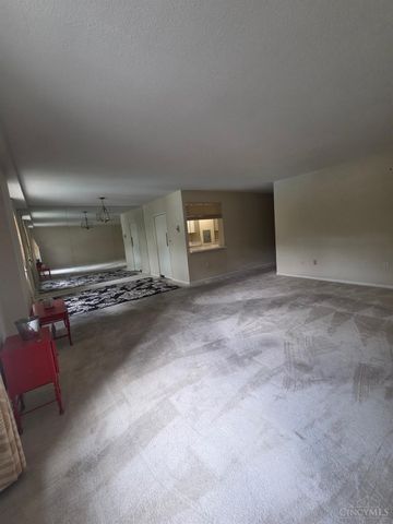 2444 Madison Road, Cincinnati, OH 45208