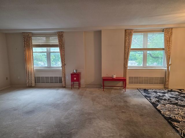 2444 Madison Road, Cincinnati, OH 45208