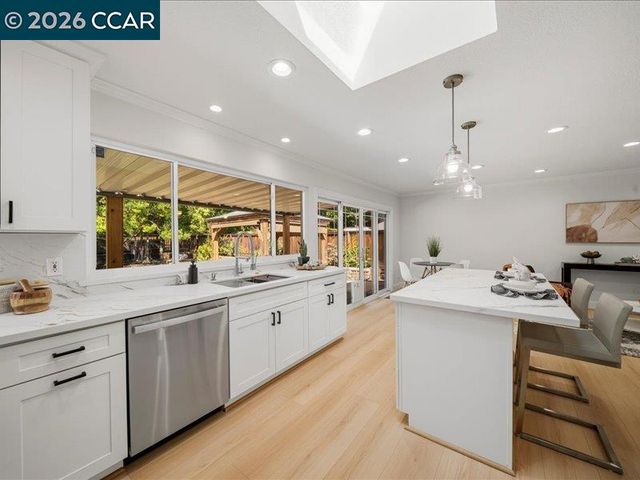 3002 Deerpark Dr, Walnut Creek, CA 94598