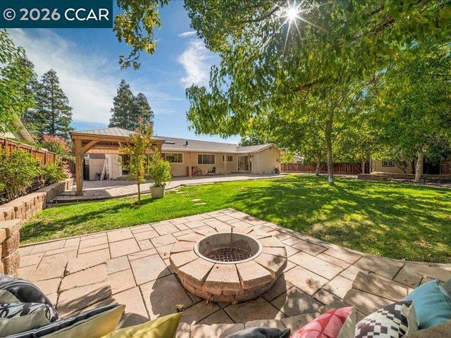 3002 Deerpark Dr, Walnut Creek, CA 94598
