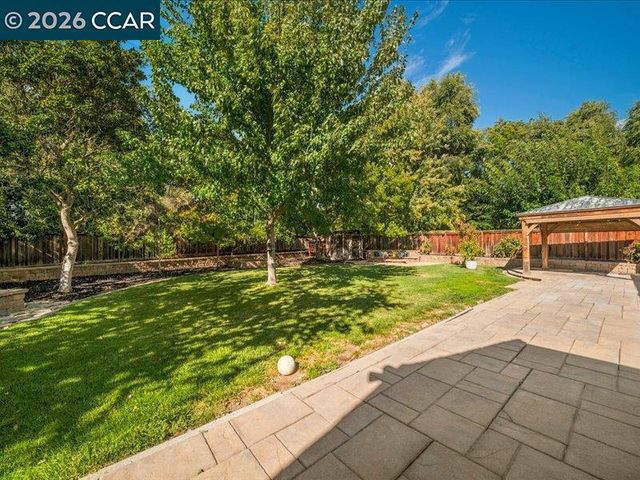 3002 Deerpark Dr, Walnut Creek, CA 94598