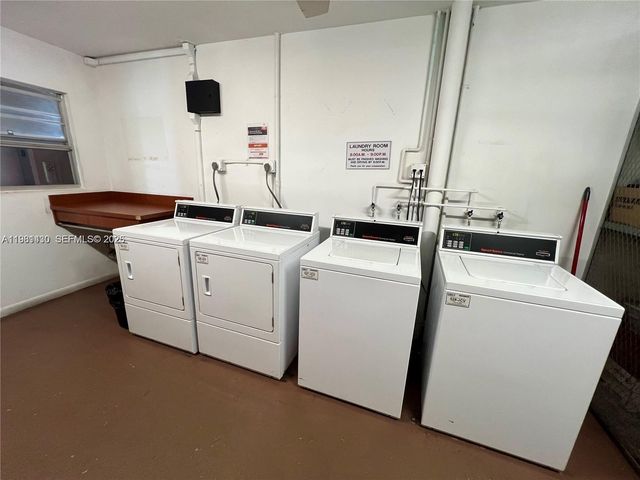 850 SW 133rd Ter 201B, Pembroke Pines, FL 33027