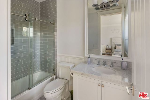 5523 Longridge Avenue, Sherman Oaks, CA 91401
