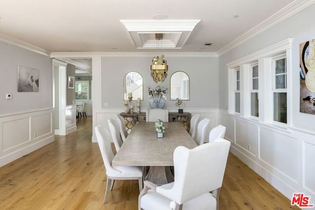 5523 Longridge Avenue, Sherman Oaks, CA 91401
