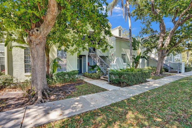 1050 CRYSTAL Way N, Delray Beach, FL 33444