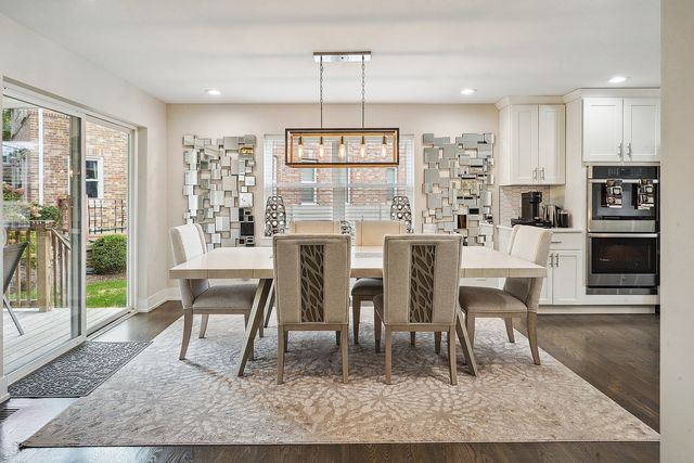 2615 W 102nd Place, Chicago, IL 60655