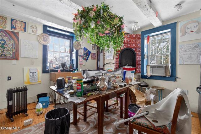 32 Front Street, Waterford, NY 12188